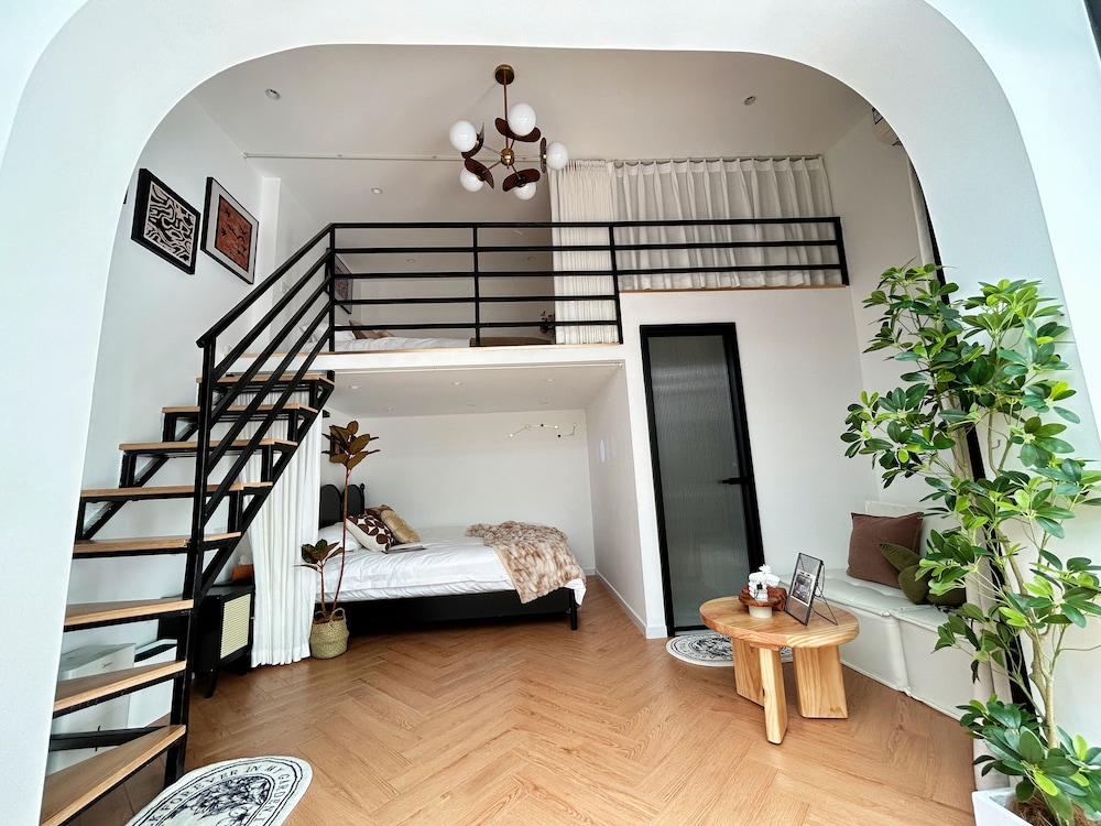 Basic Apartment, Multiple Beds, Non Smoking, Kitchen