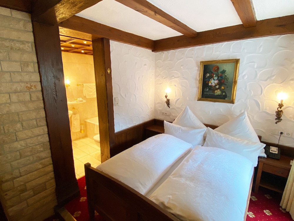 Standard Double Room - Photo 4