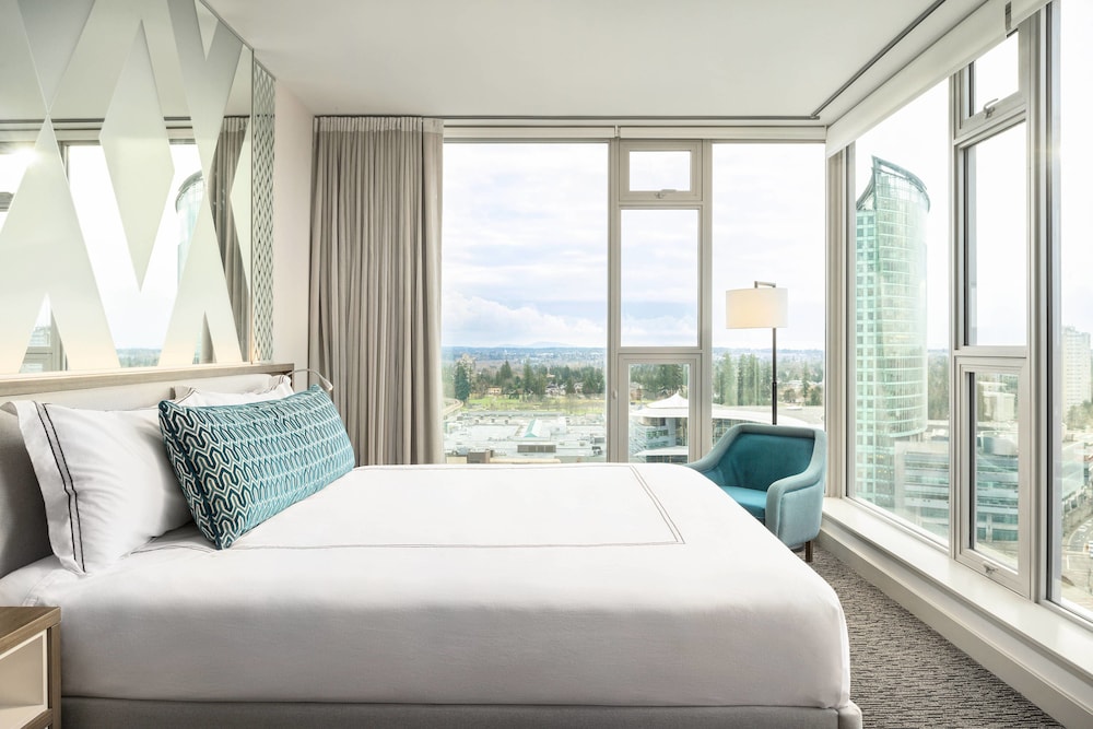 Room, 1 King Bed, Corner
