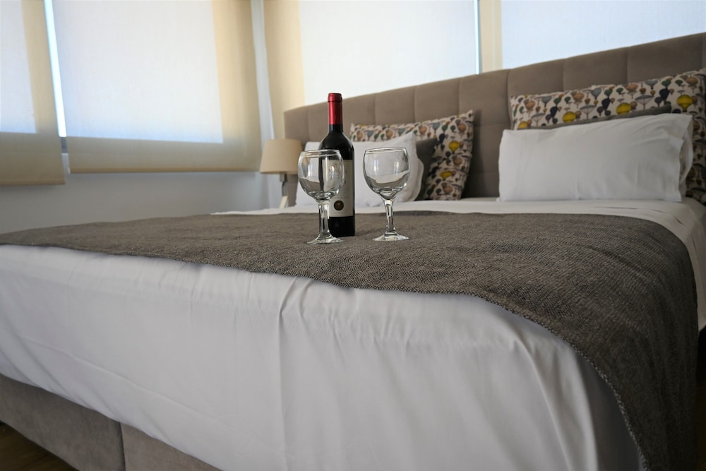 Penthouse Suite - Photo 3