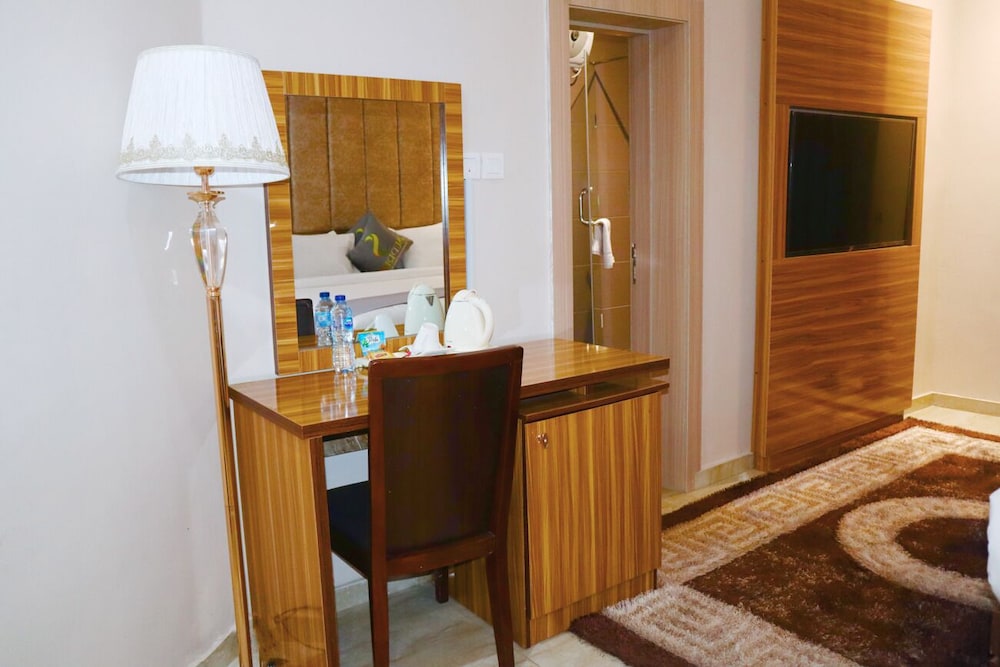 Comfort Suite, Balcony, Pool View photo 3