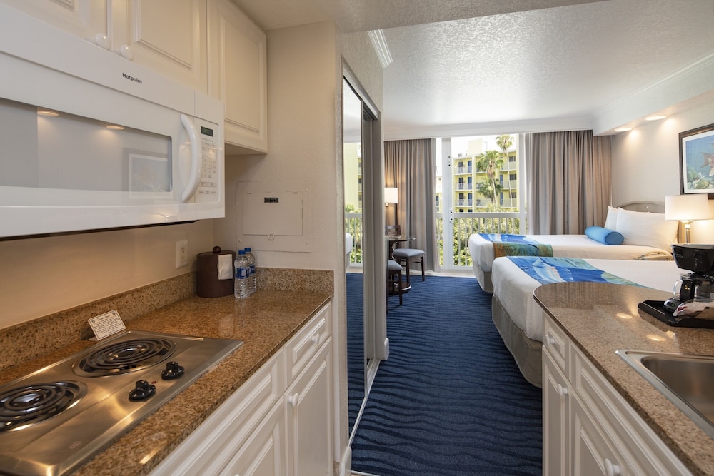 Resort View Villa with Balcony 2 Queen Beds - Photo 3