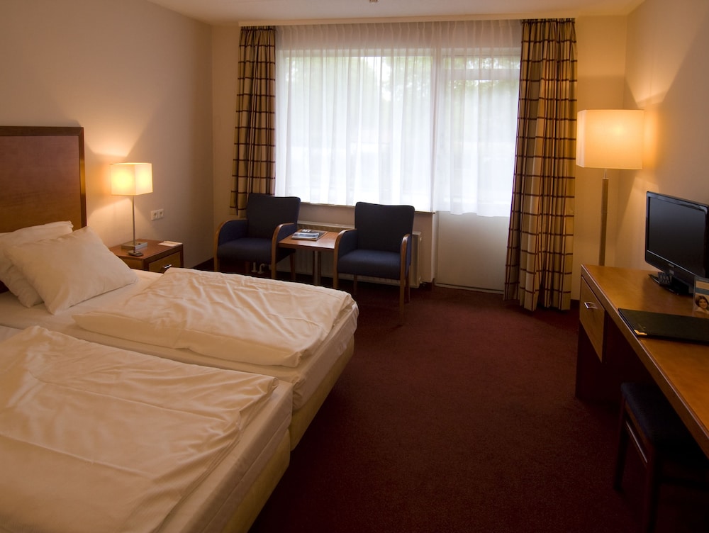 Double or Twin Room - Photo 1