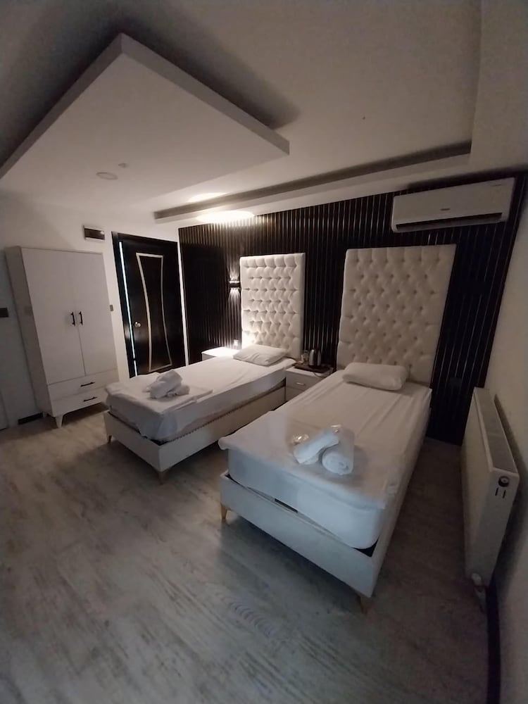 Basic Twin Room photo 1