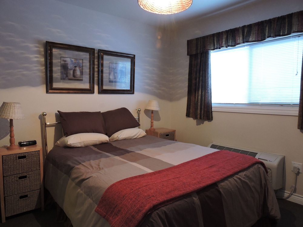 Standard Room, 1 Queen Bed photo 1