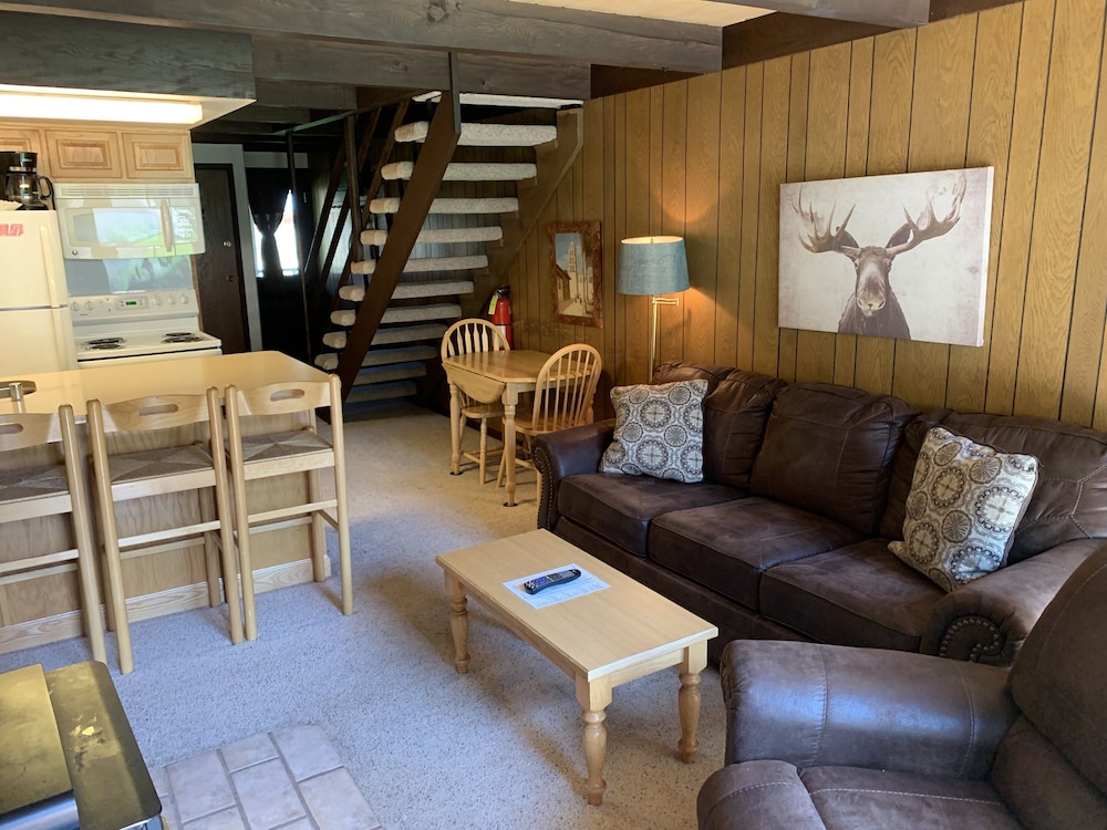 #9 - 2 Bedroom Studio