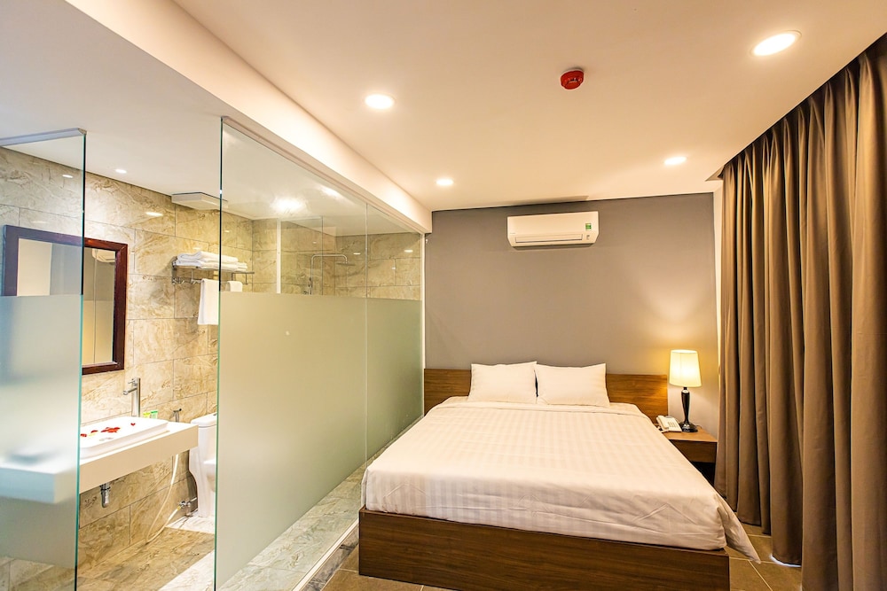 Superior Double Room, Window - Photo 2