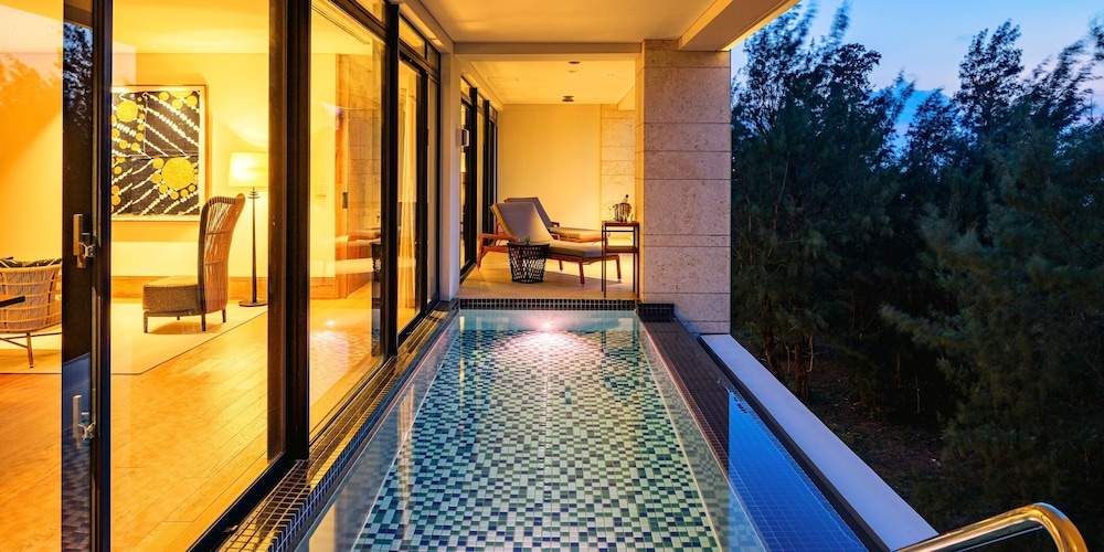 Executive Suite 2 Bedrooms 3rd floor with Private Pool