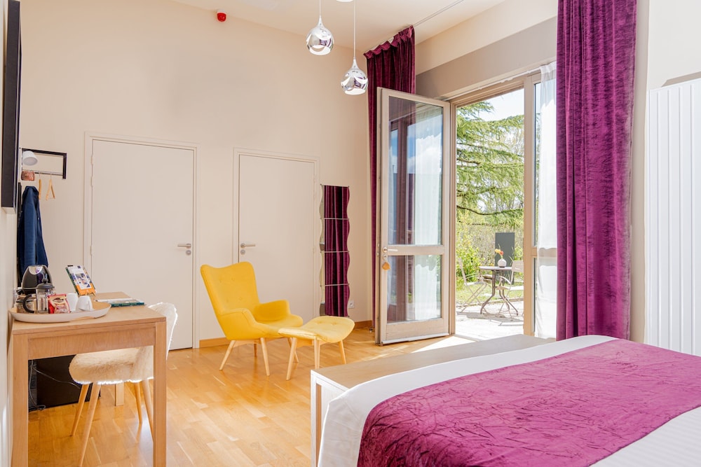 Deluxe Double or Twin Room