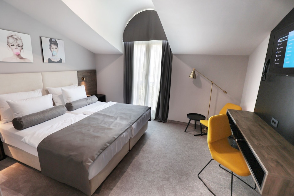 Quarto Duplo Standard