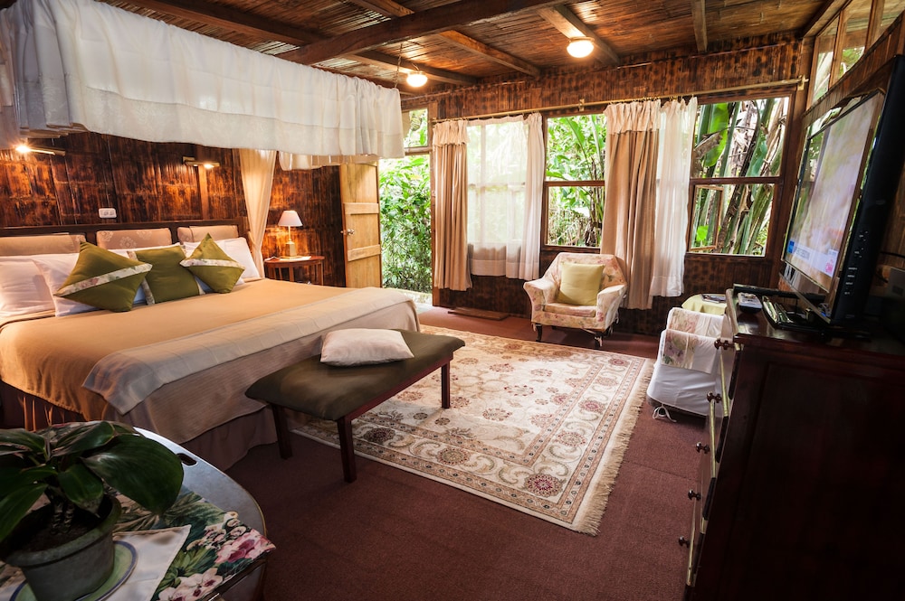 Luxury Suite, 1 Queen Bed photo 2