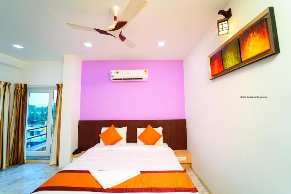 Premium with Balcony - Photo 14