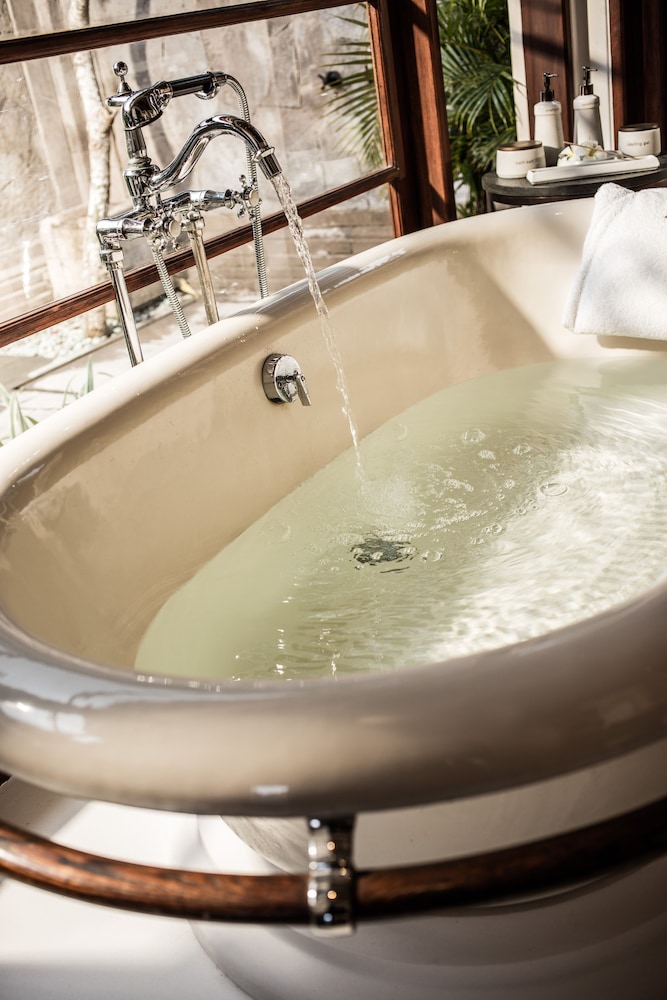 Premier Villa, 1 King Bed (ocean)