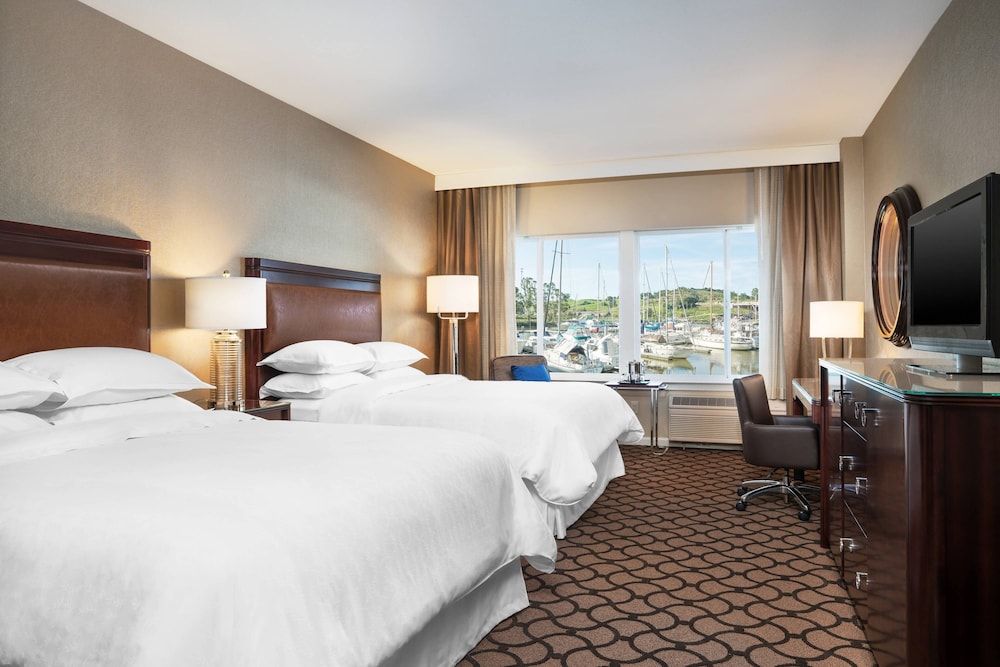 Executive Room, 2 Queen Beds - Photo 1