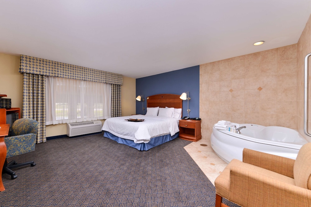 Suite, 1 King Bed, Non Smoking - Photo 1