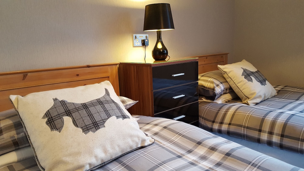 Economy Twin Room, 2 Twin Beds photo 2