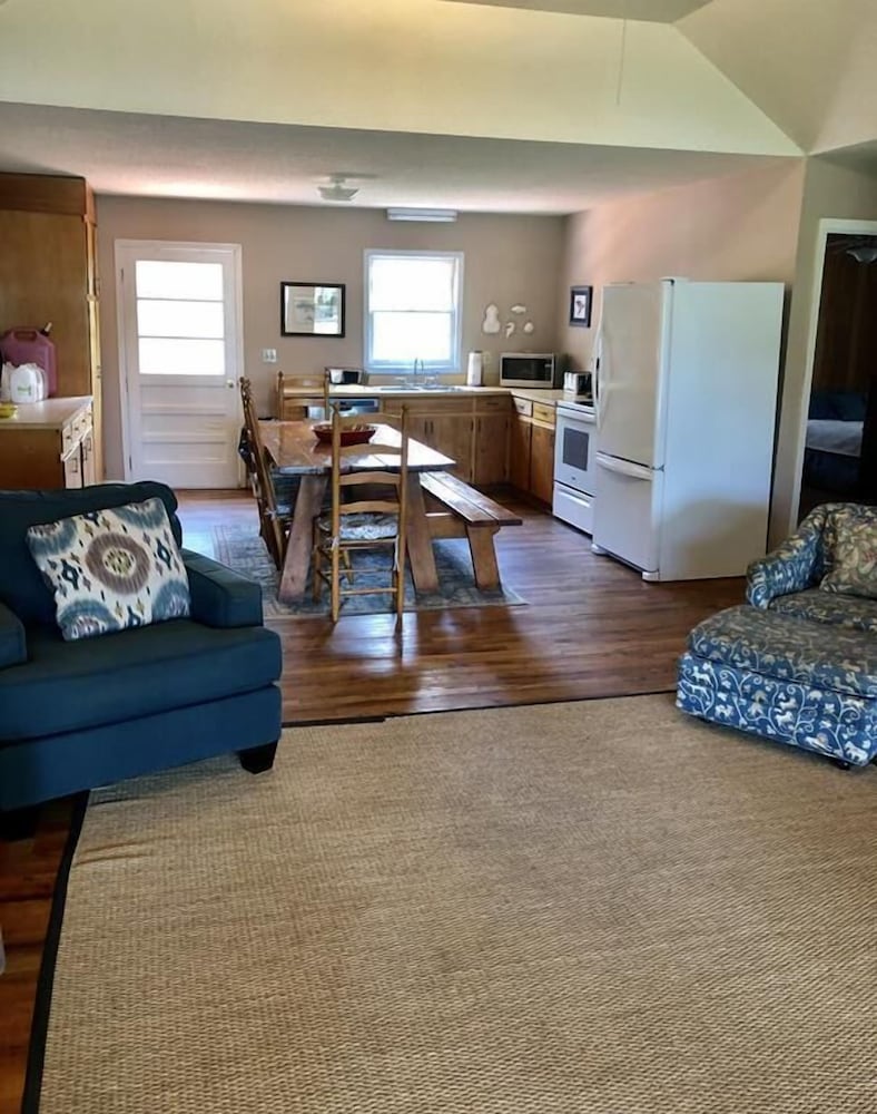House, Multiple Beds (Beach Nut) photo 2