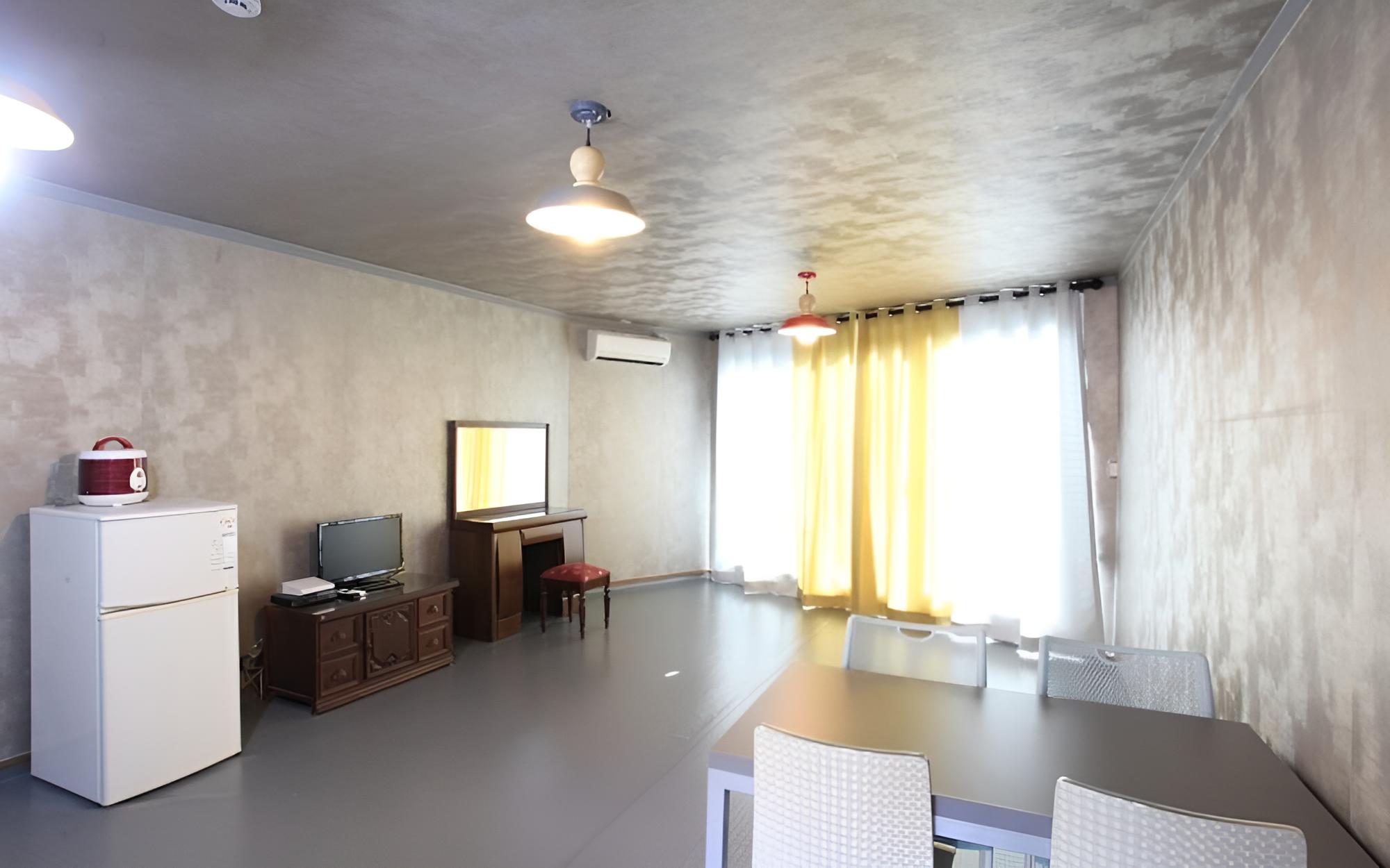 Room (Complex E (Ondol) - 3)