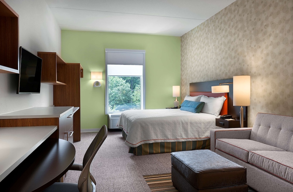 Suite, 1 King Bed, Accessible, Non Smoking (Hearing)