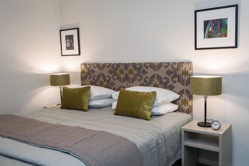 Premium Studio, 1 King Bed photo 1