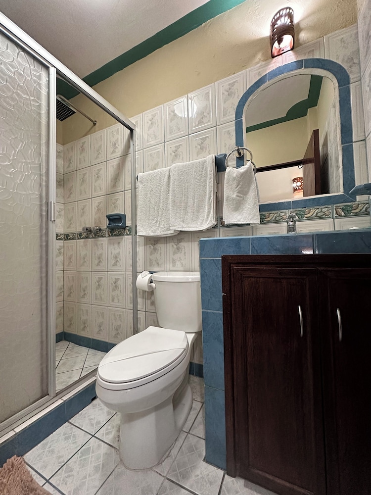 Classic Triple Room - Photo 10