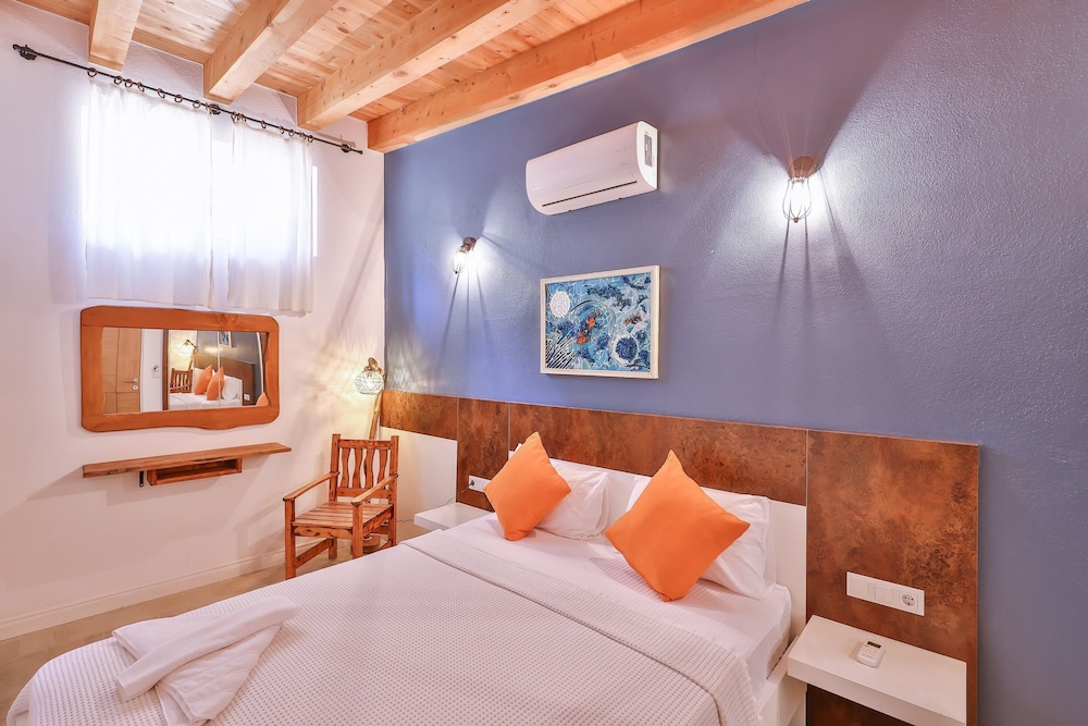 Double Room - Photo 10