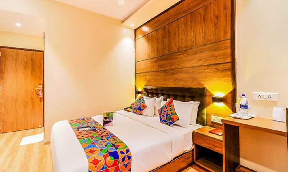 Deluxe Room - Photo 3