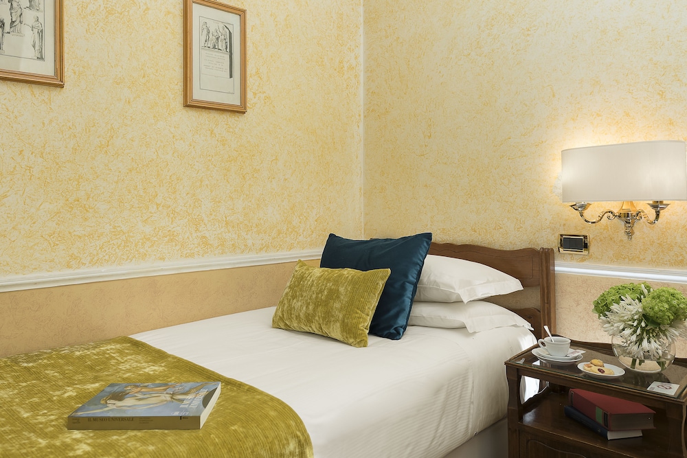 Single Room - Photo 1