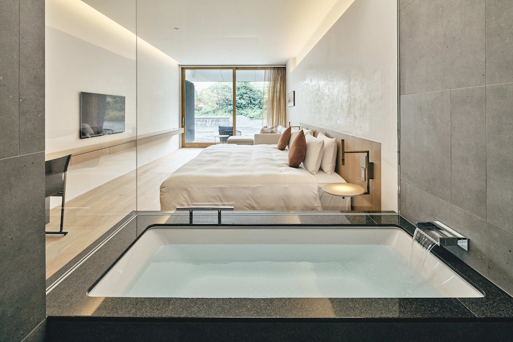 Double Room, Balcony, Garden View - Photo 1