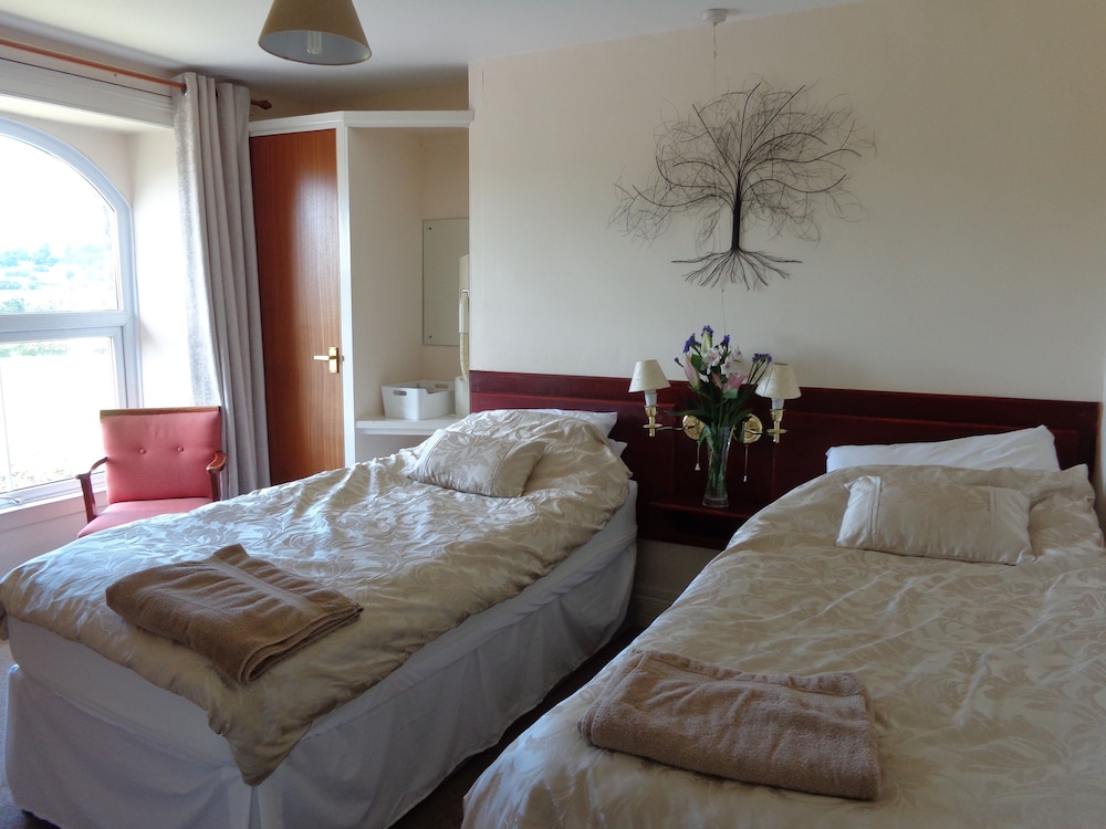 Twin Room, Ensuite photo 1
