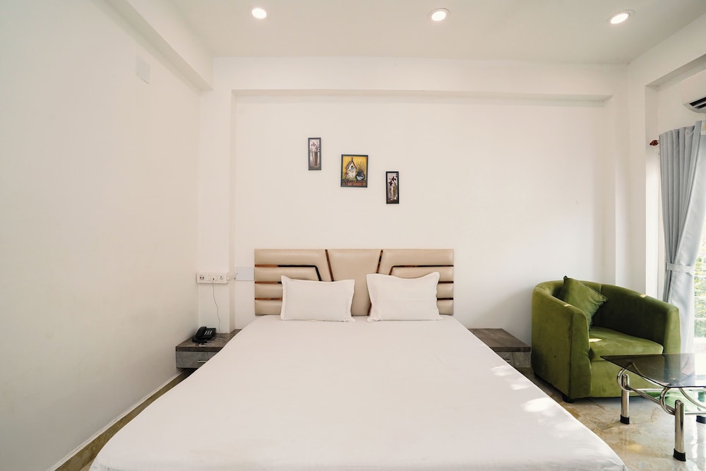 Deluxe Double Room photo 3