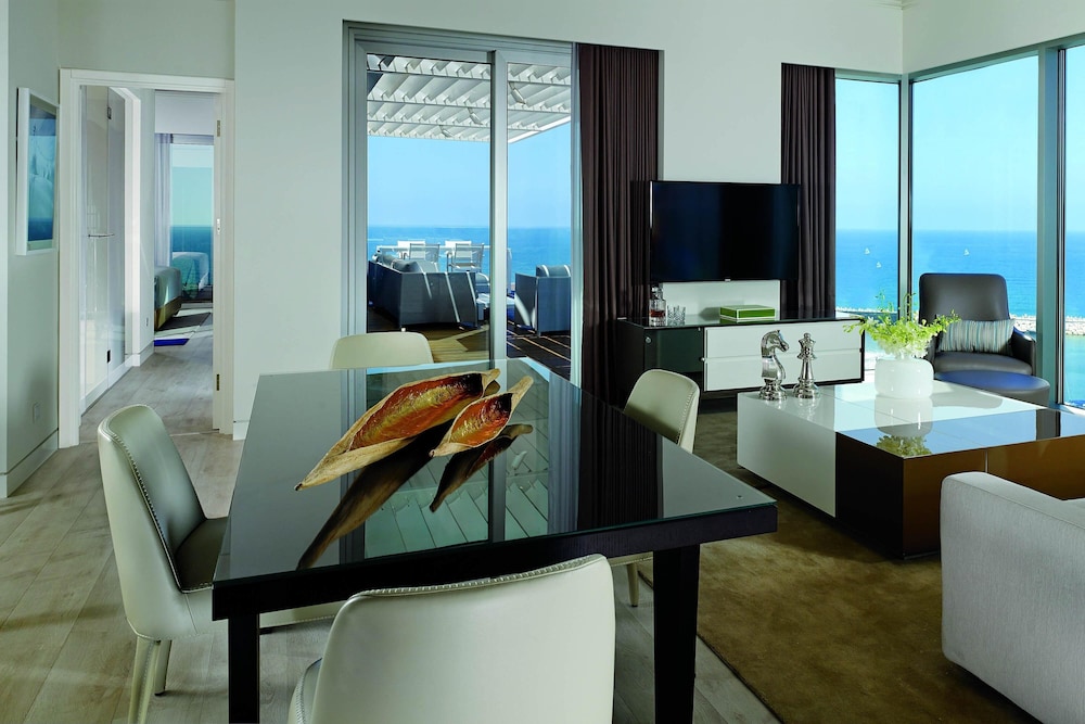 Penthouse Suite, 1 Bedroom, 1 King, Sea View