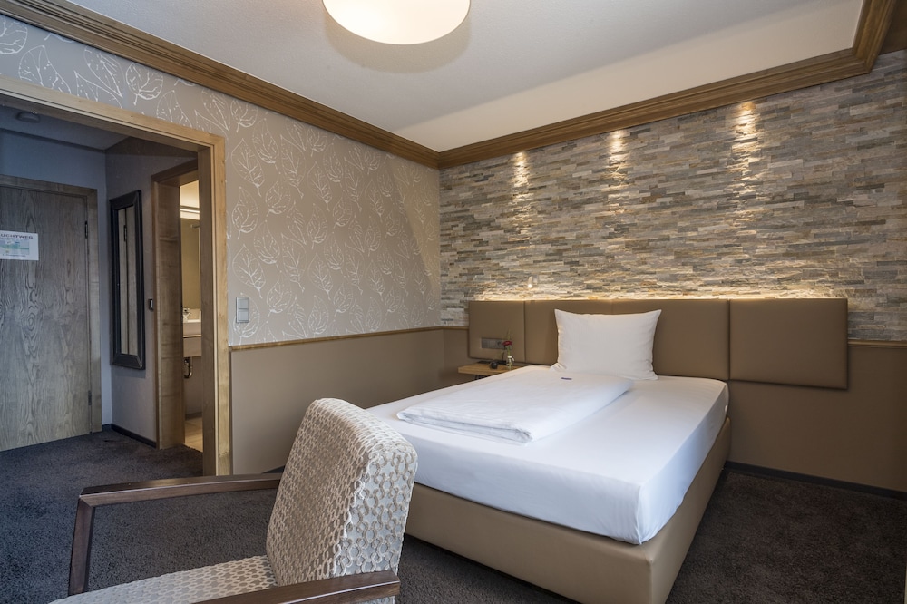 Comfort Single Room, 1 Queen Bed, Non Smoking photo 1