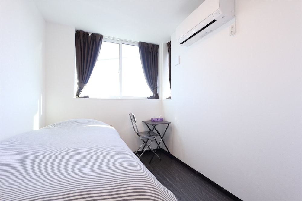 Standard Single Room, 1 Twin Bed, Non Smoking, Shared Bathroom photo 3