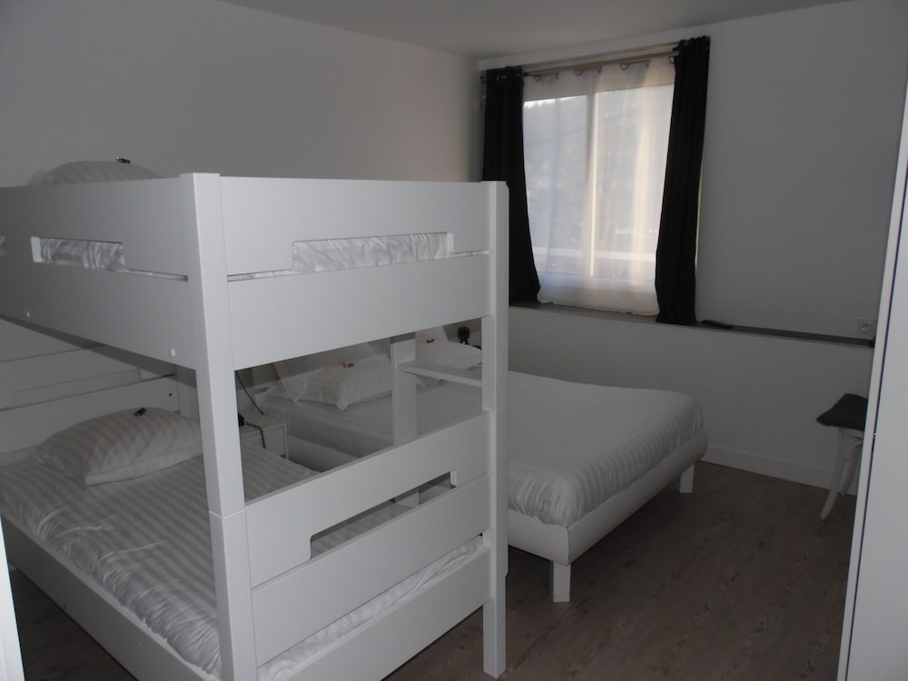 Standard Quadruple Room - Photo 2