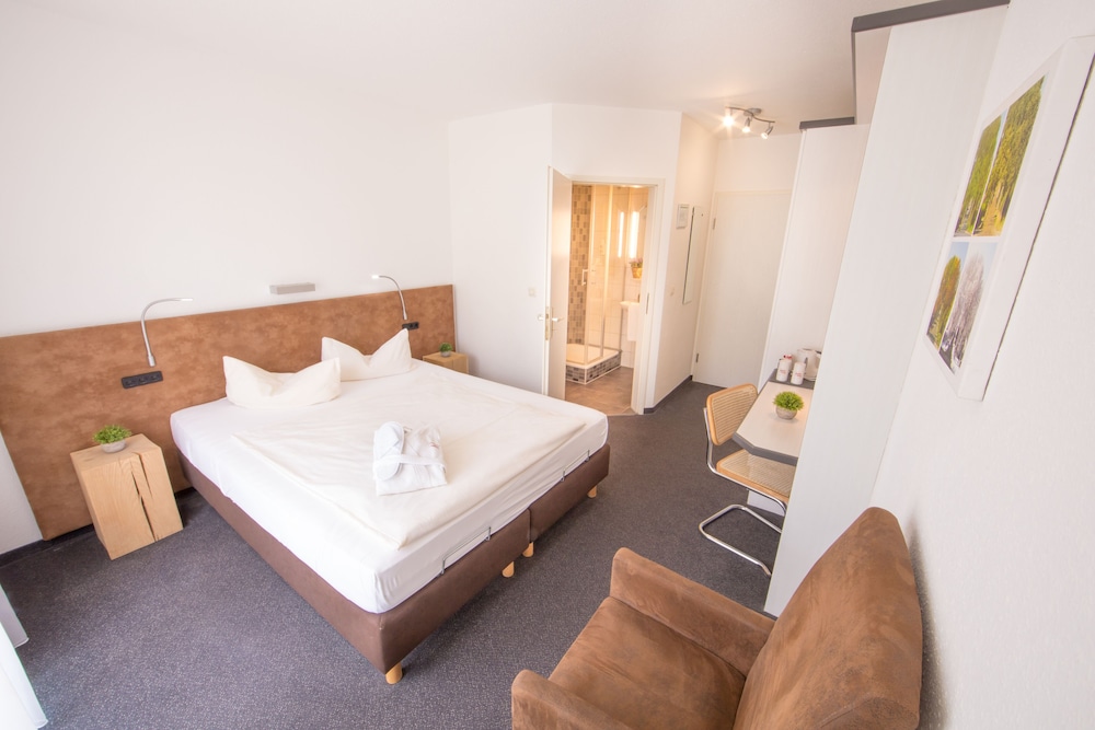 Standard Double Room photo 3