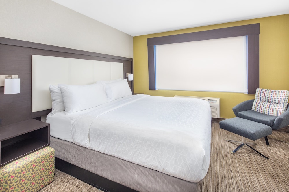 Standard Room, 1 King Bed, Accessible (Communications Accessible) - Photo 1