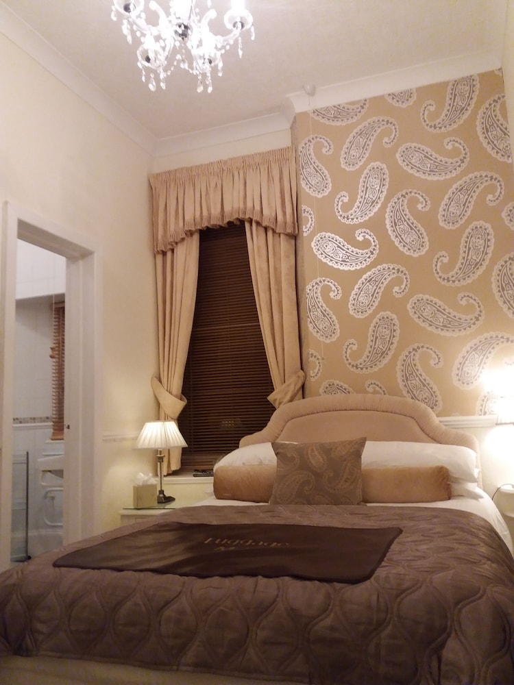 Standard Double Room, Ensuite - Photo 2