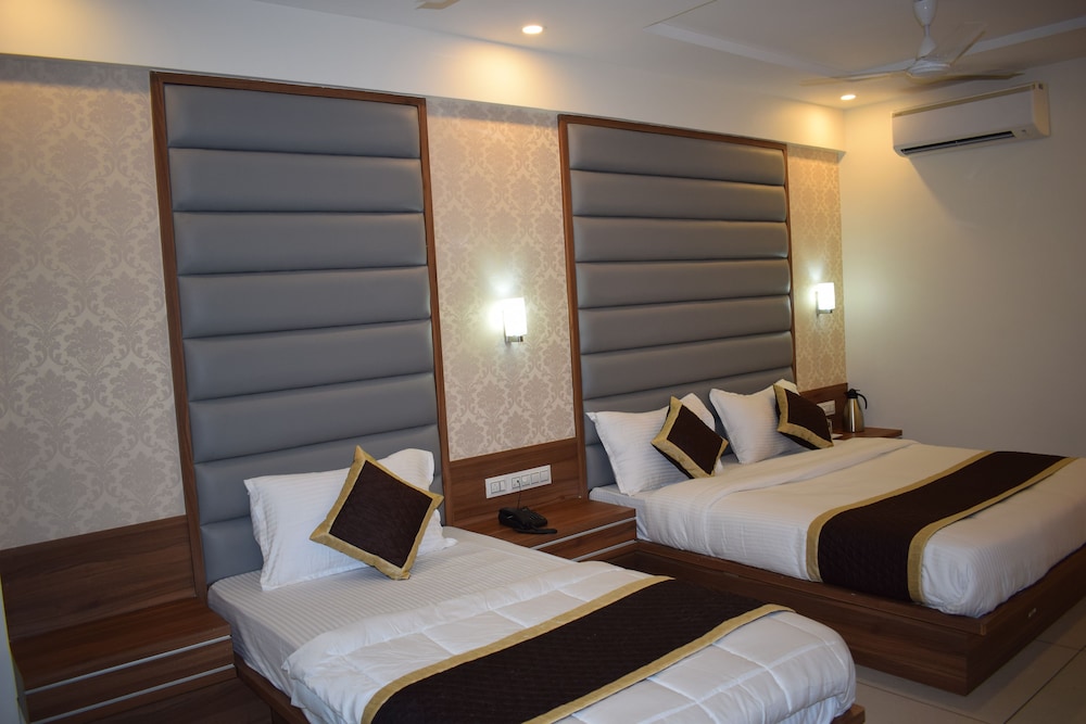Deluxe Triple Room - Photo 4