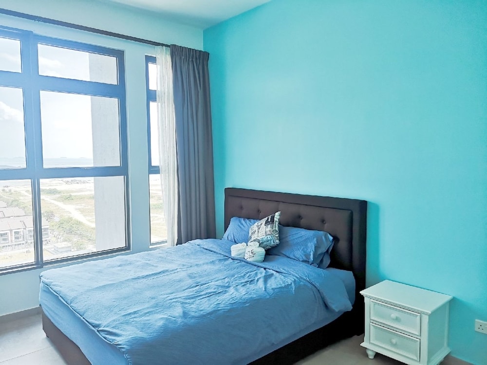 3 Bedroom Apartment (Unit 2) photo 3