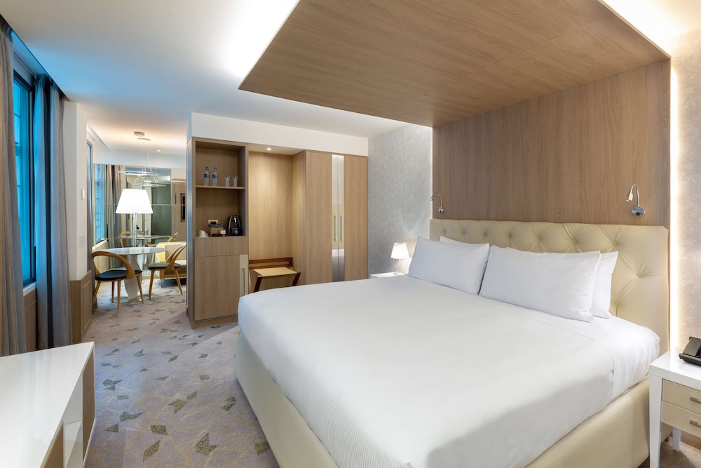 Junior Double or Twin Room, 1 King Bed - Photo 4