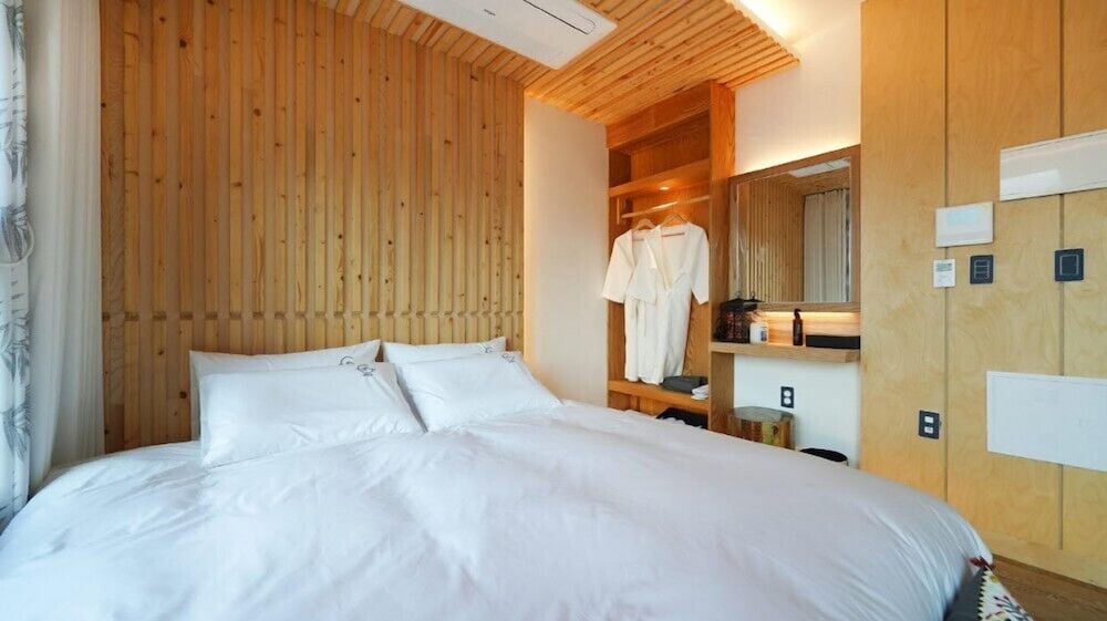 Room (G203) photo 3