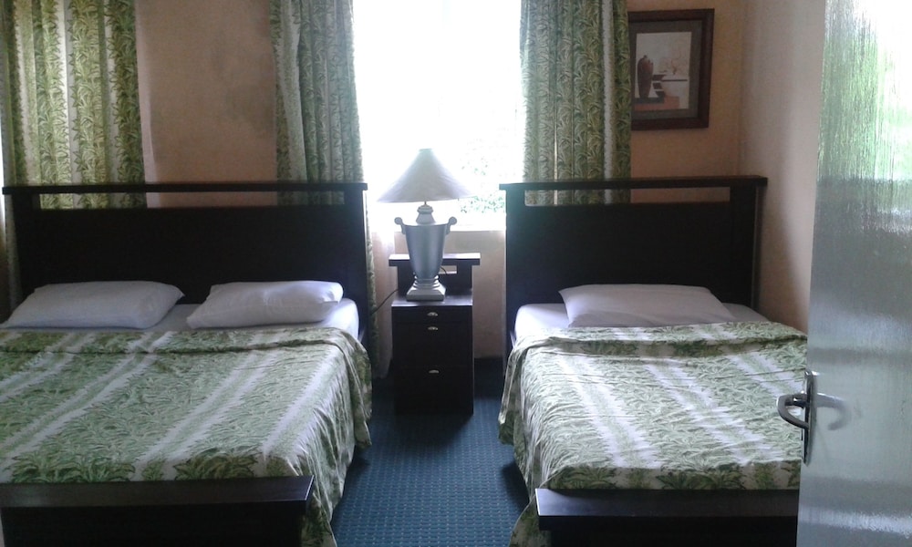 Classic Quadruple Room