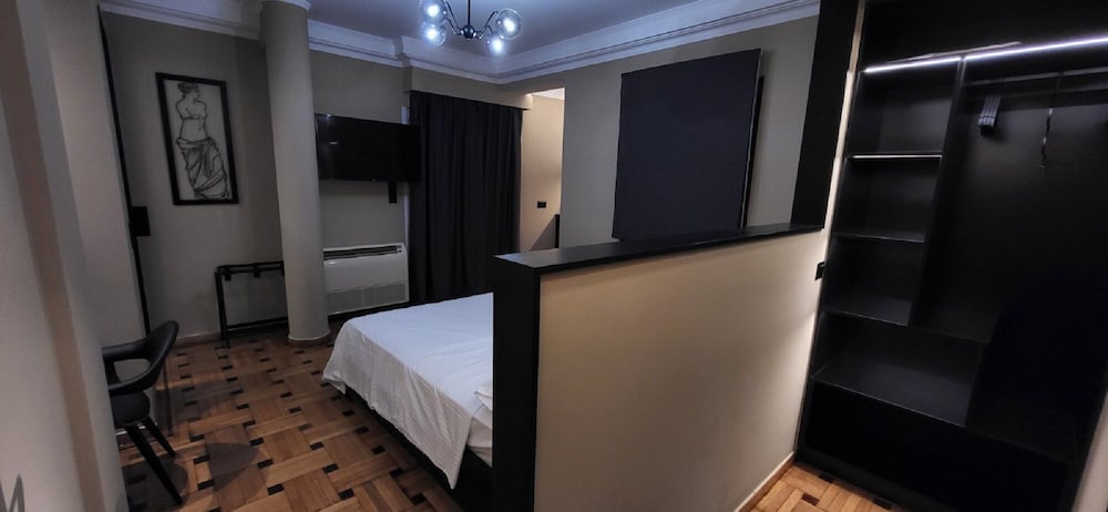 Luxury Apartment photo 3