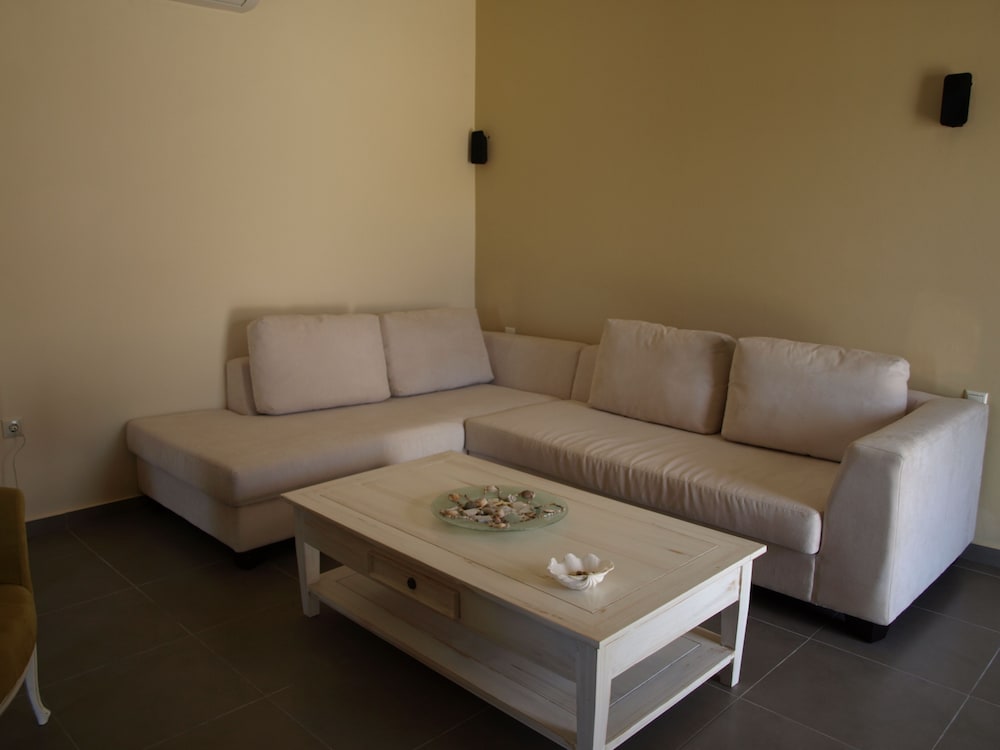 Suite (Porto Mani) photo 3