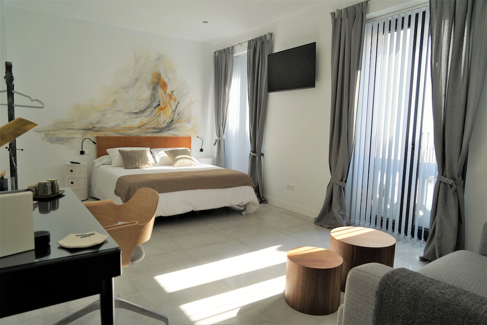 Family Room - Photo 1