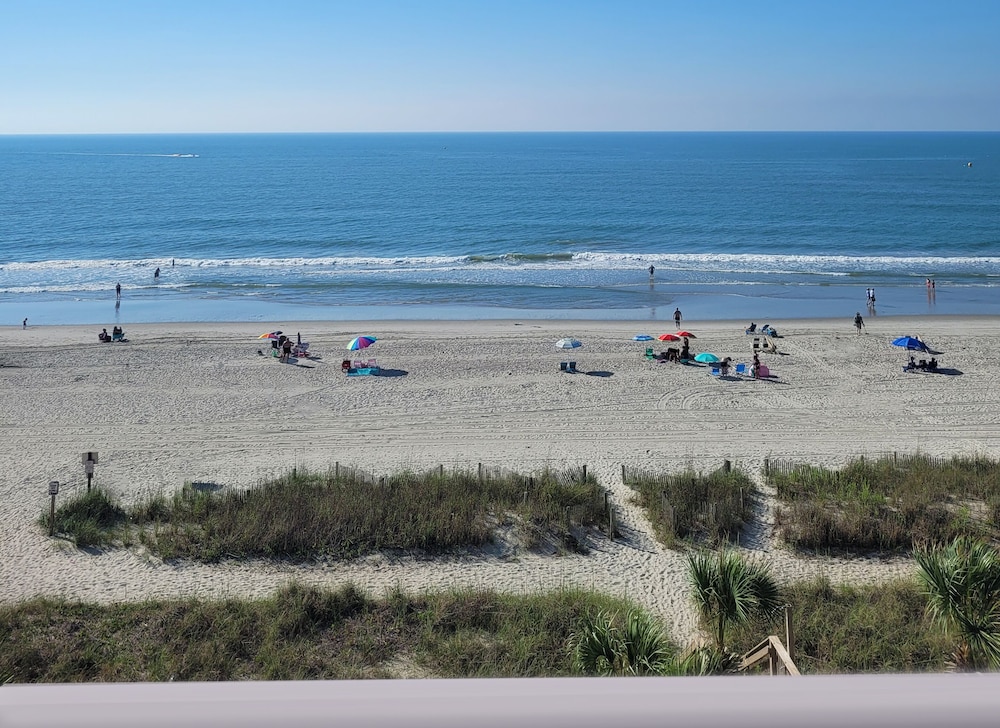 Suite, Jetted Tub, Oceanfront - Photo 4