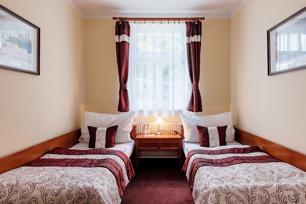 Superior Double or Twin Room photo 2