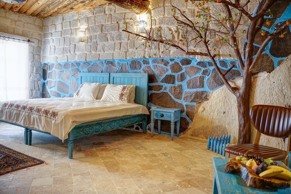 Deluxe Room - Photo 10