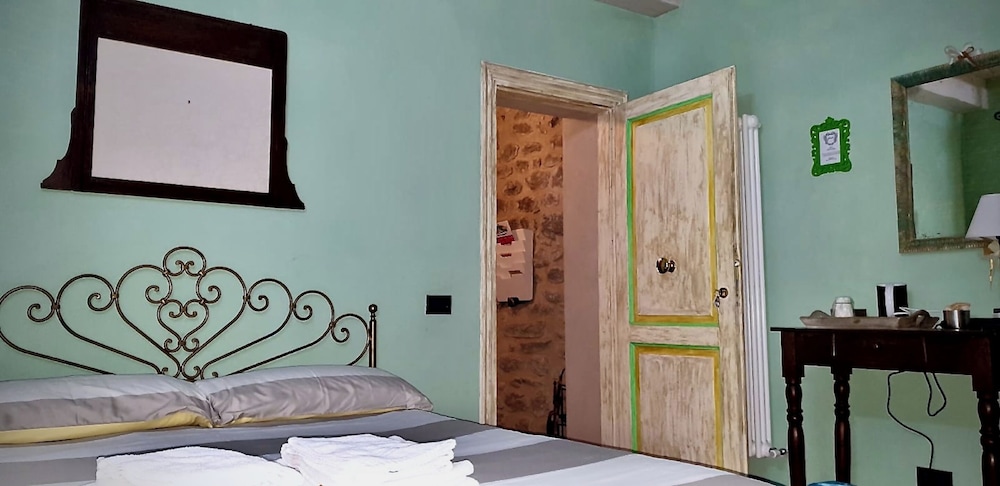 Basic Room, 1 Double Bed photo 1